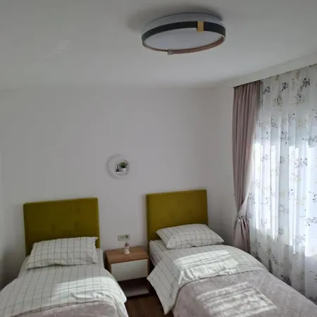 Apartmani Emily & Jully Niksic Exterior photo
