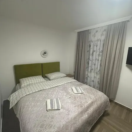 Apartmani Emily & Jully Niksic Exterior photo